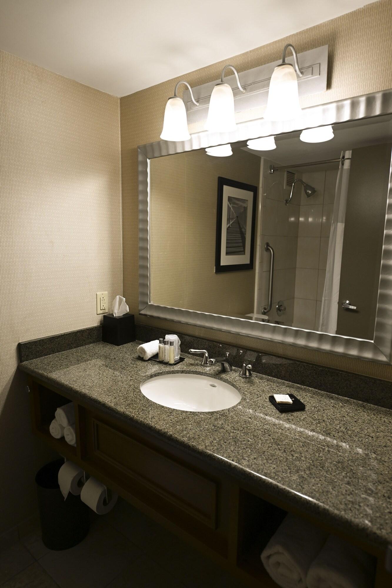 The Hotel Ml Mount Laurel Eksteriør billede